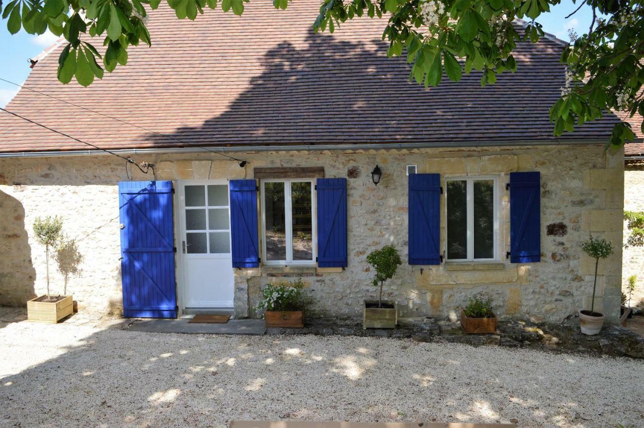Aux Volets Bleus Chez Mark & Sylvie Rouffignac Saint-Cernin Exterior foto